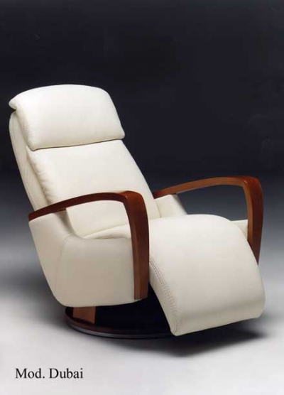 Кресла кожаные